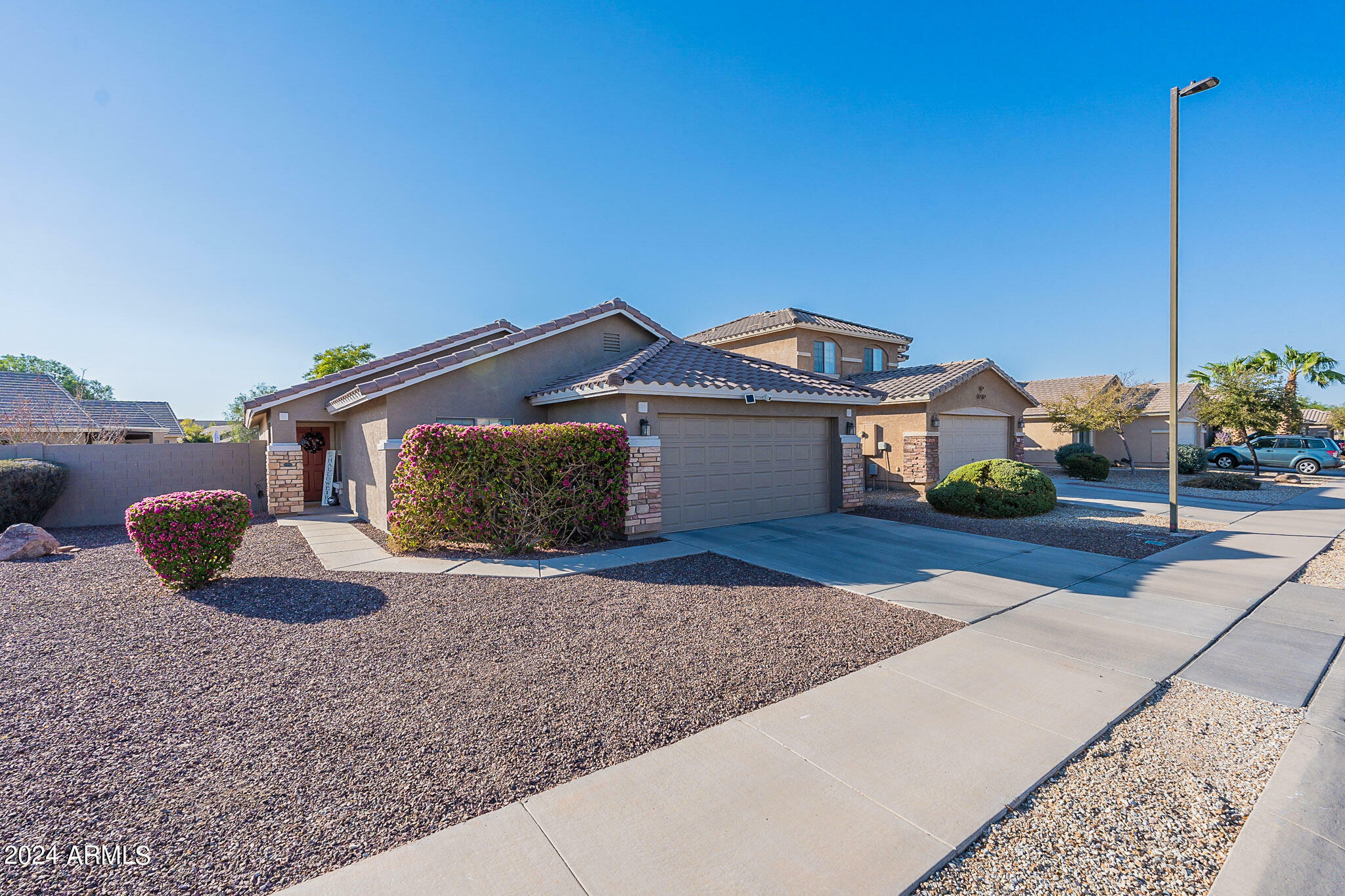 Property Photo:  1074 S 167th Drive  AZ 85338 