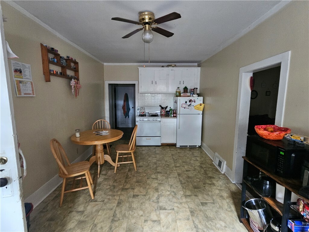 Property Photo:  85 Bartlett Avenue  NY 13045 