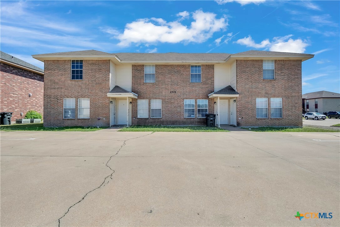 Property Photo:  1701 Spring Rose Circle  TX 76543 