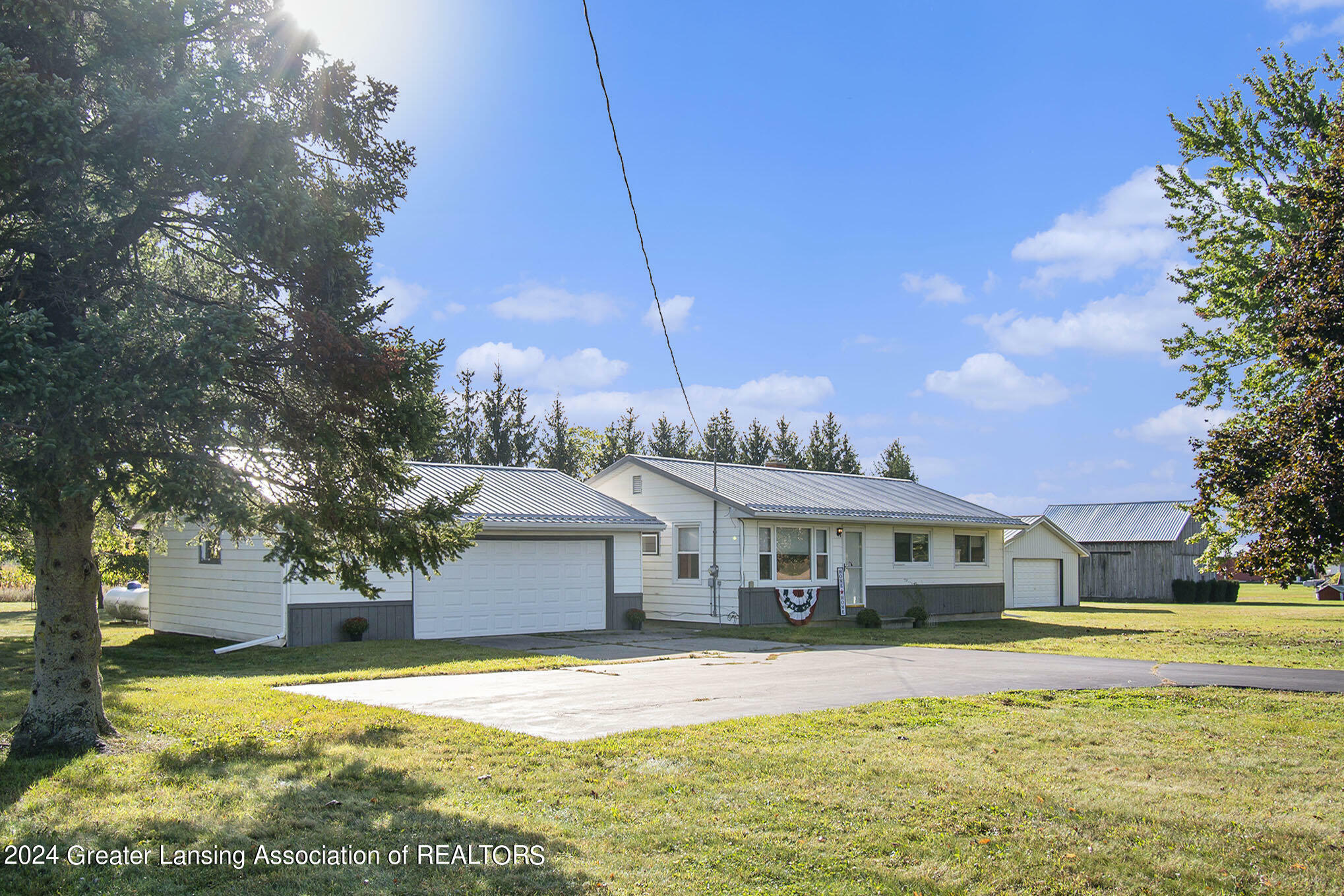 Property Photo:  13602 Saubee Road  MI 48849 