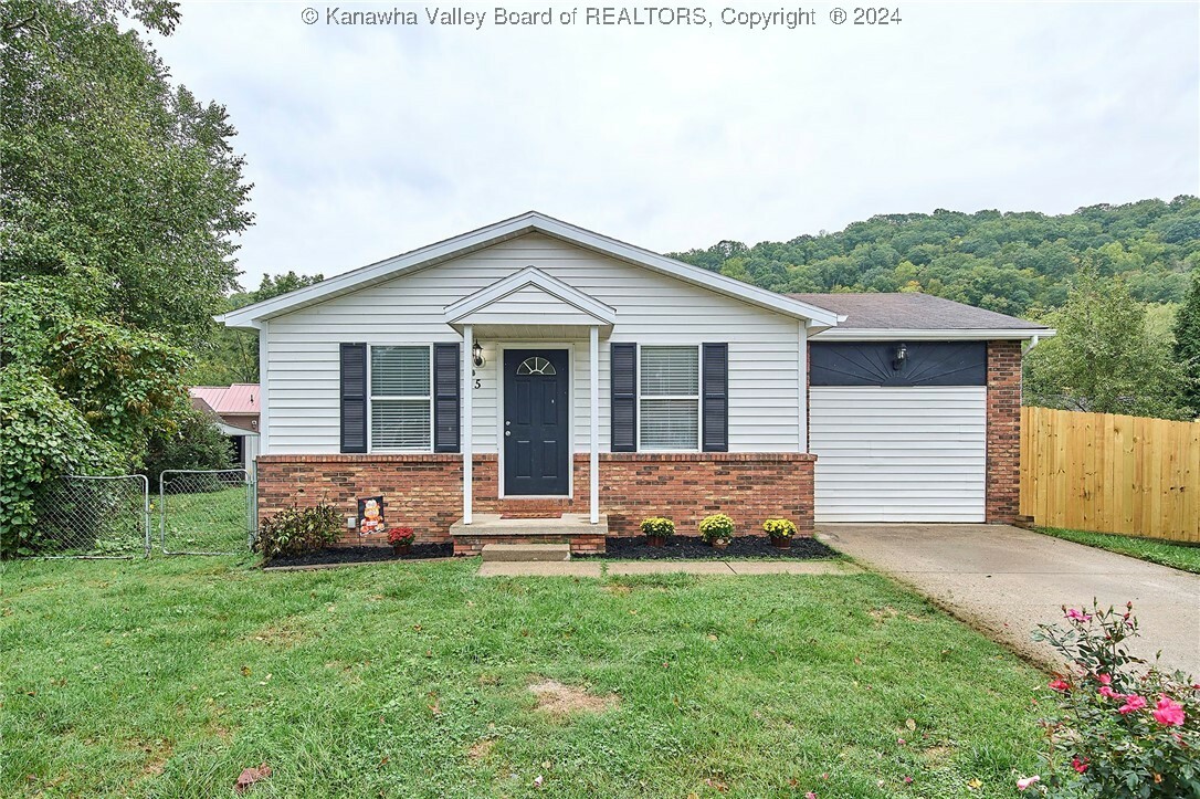 Property Photo:  5 Aspen Lane  WV 25177 