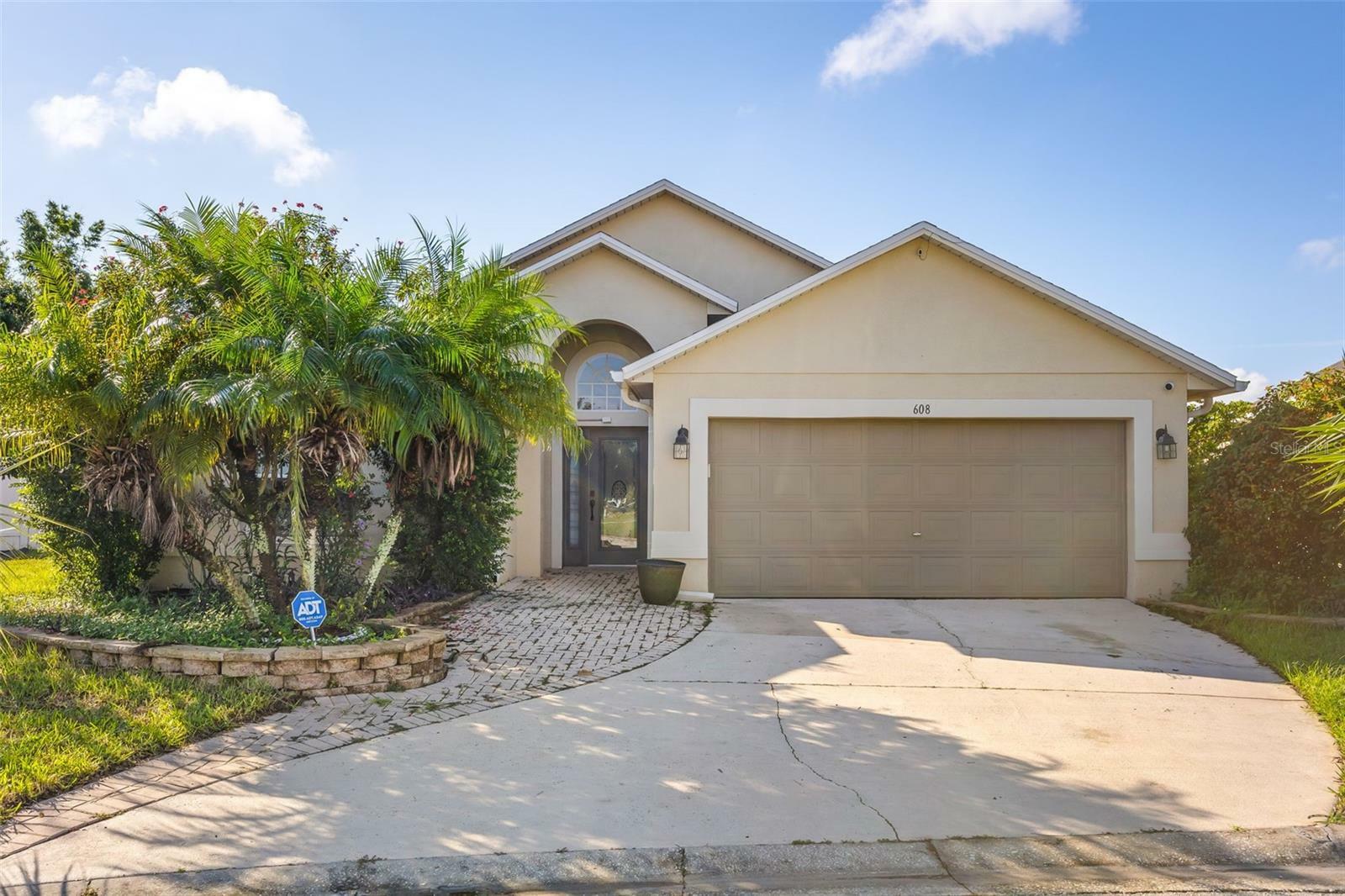 Property Photo:  608 Cassia Drive  FL 33897 