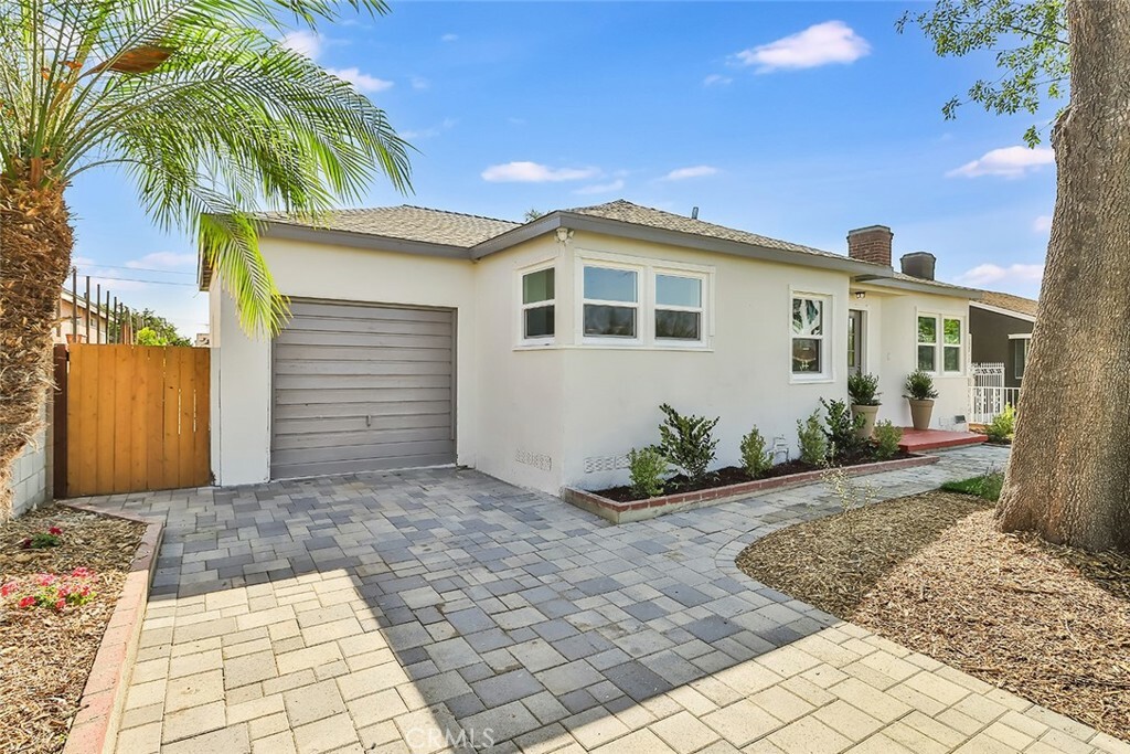 Property Photo:  7452 Irvine Avenue  CA 91605 