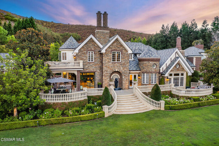 Property Photo: 969 Westbend Road CA 91362