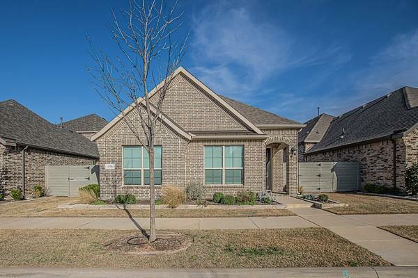 Property Photo:  804 Parkside Drive  TX 76226 