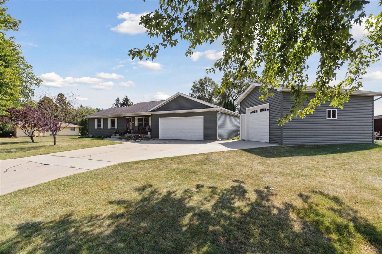 Property Photo:  2132 Poff Street  WI 53511 