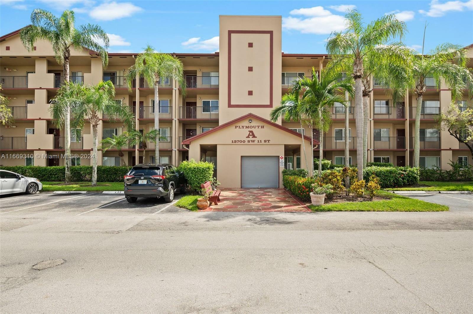 13700 SW 11th St 104A  Pembroke Pines FL 33027 photo