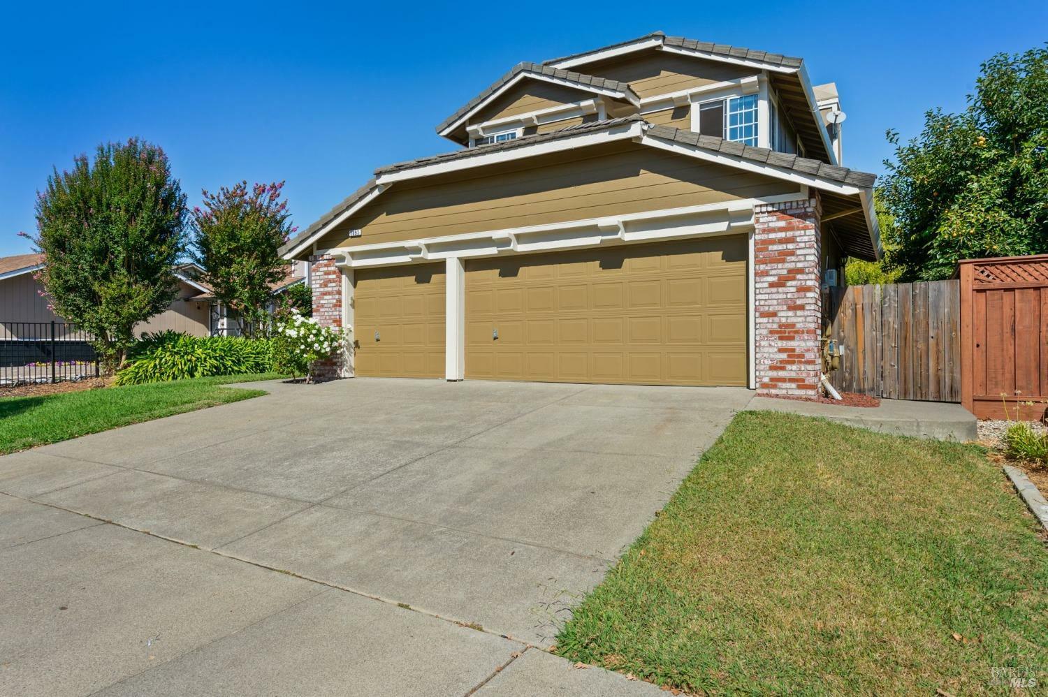 Property Photo:  2093 Pinercrest Drive  CA 95403 