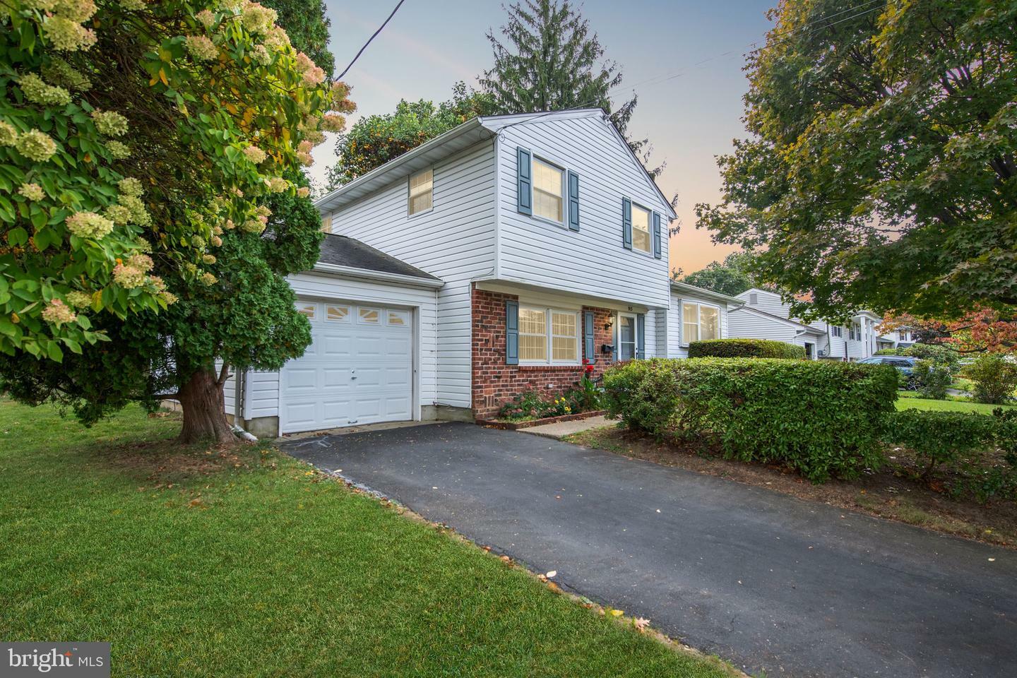 Property Photo:  913 Dick Avenue  PA 18974 