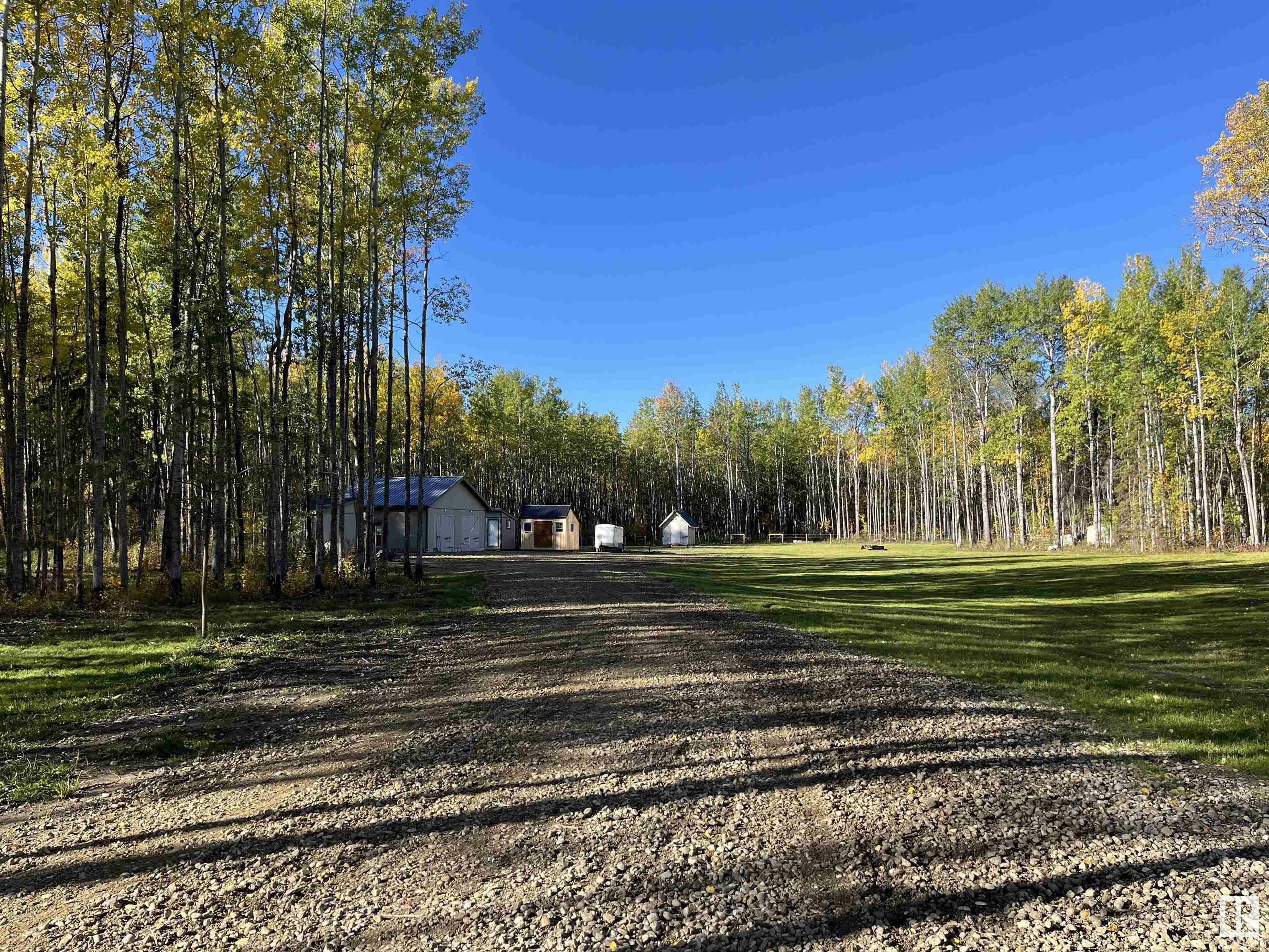 Property Photo:  8 4219 Twp Rd 545  AB T0E 0A2 