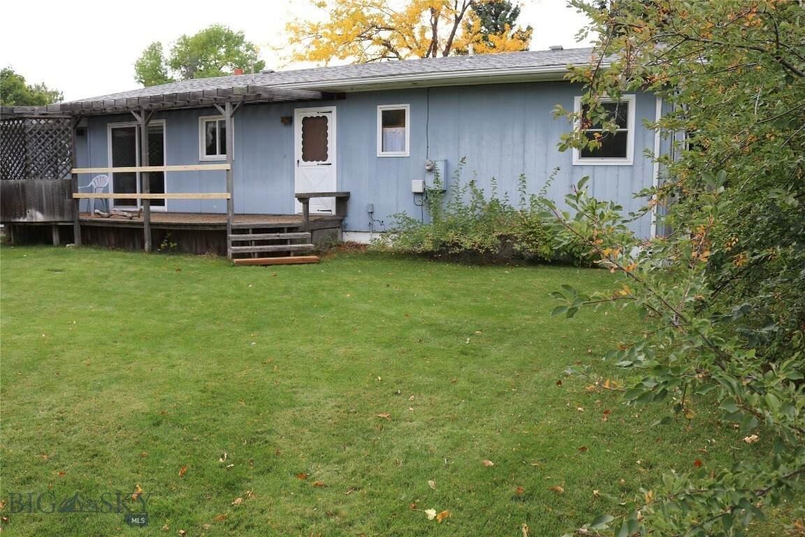 Property Photo:  811 Bramble Street  MT 59011 