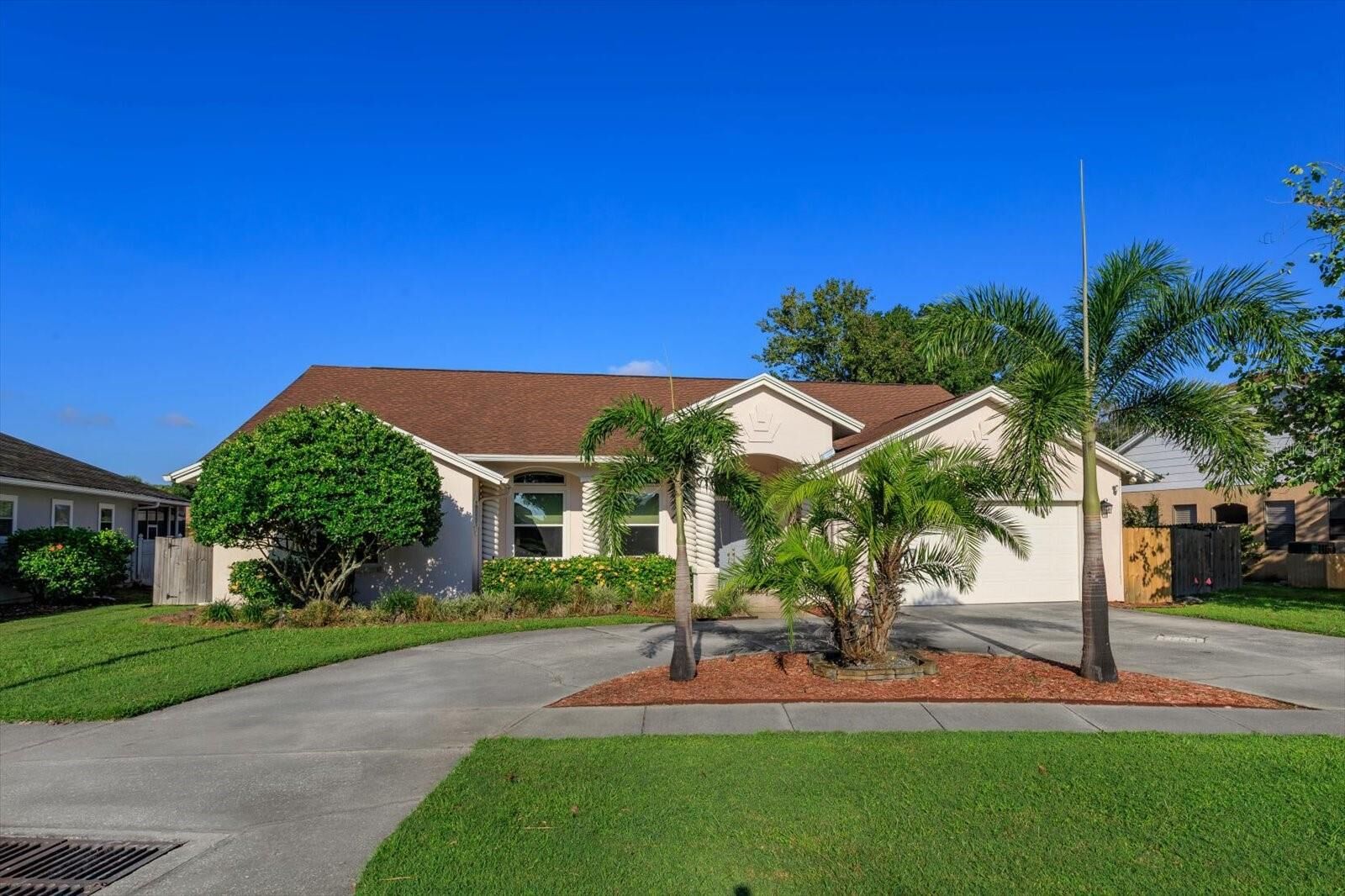 Property Photo: 3702 Shell Cove Lane FL 32817