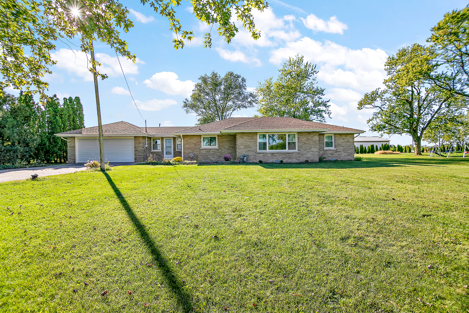 Property Photo:  76 S 7000W Road  IL 60901 