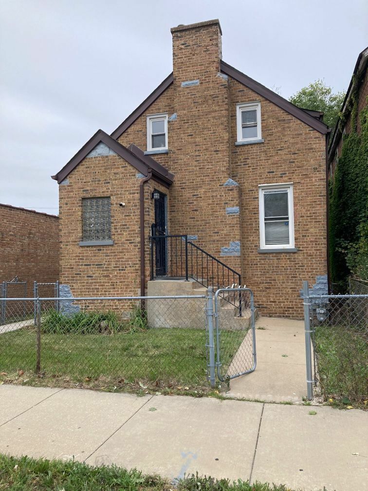 Property Photo:  1040 W 103rd Street  IL 60643 