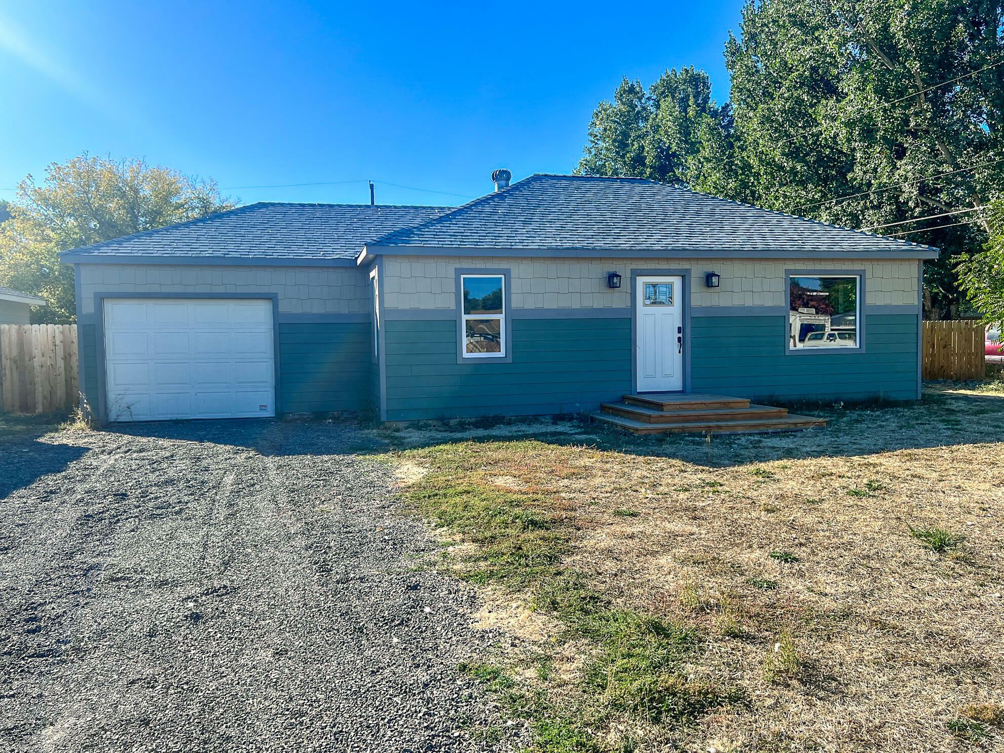 601 SE Fairview Street  Prineville OR 97754 photo