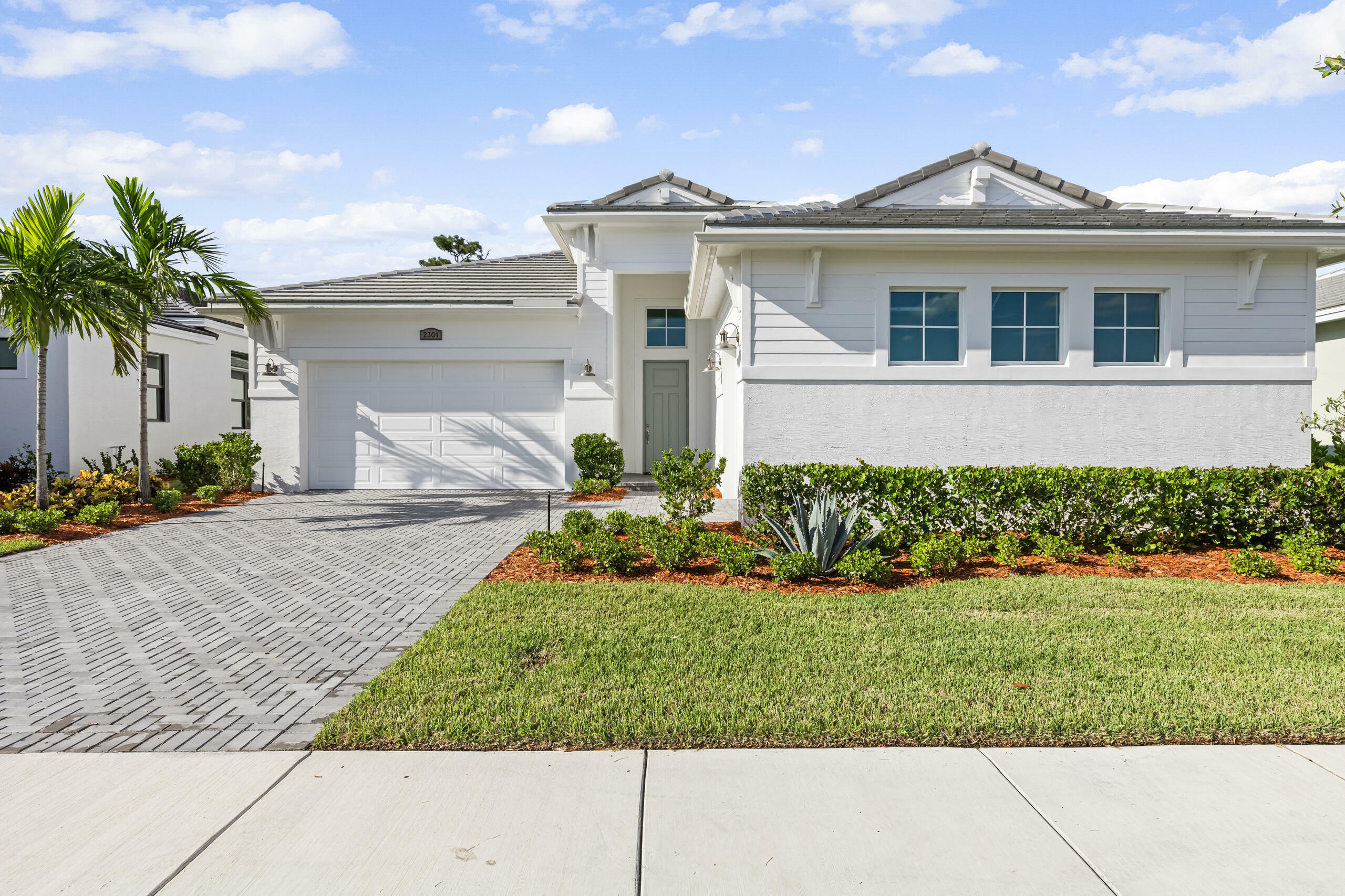 Property Photo:  2301 SE Canopy Cove Lane  FL 34984 