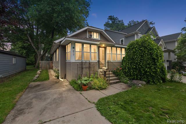 Property Photo:  617 Baldwin Avenue  MI 48067 