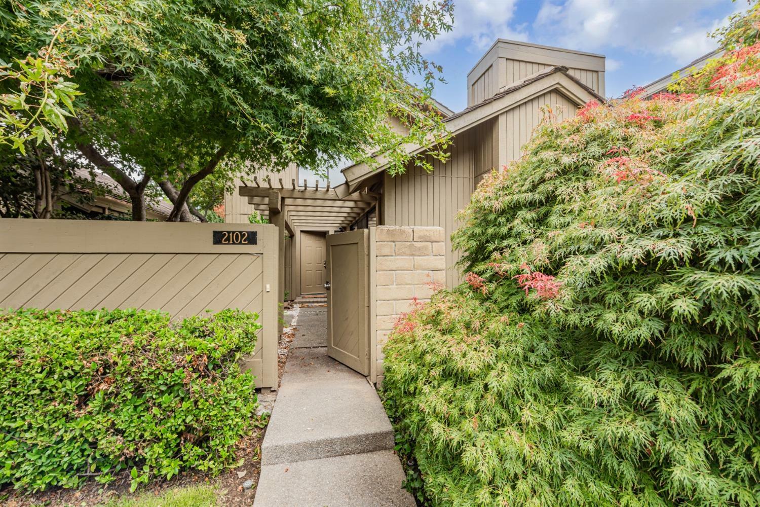 Property Photo:  2102 Promontory Point Lane  CA 95670 