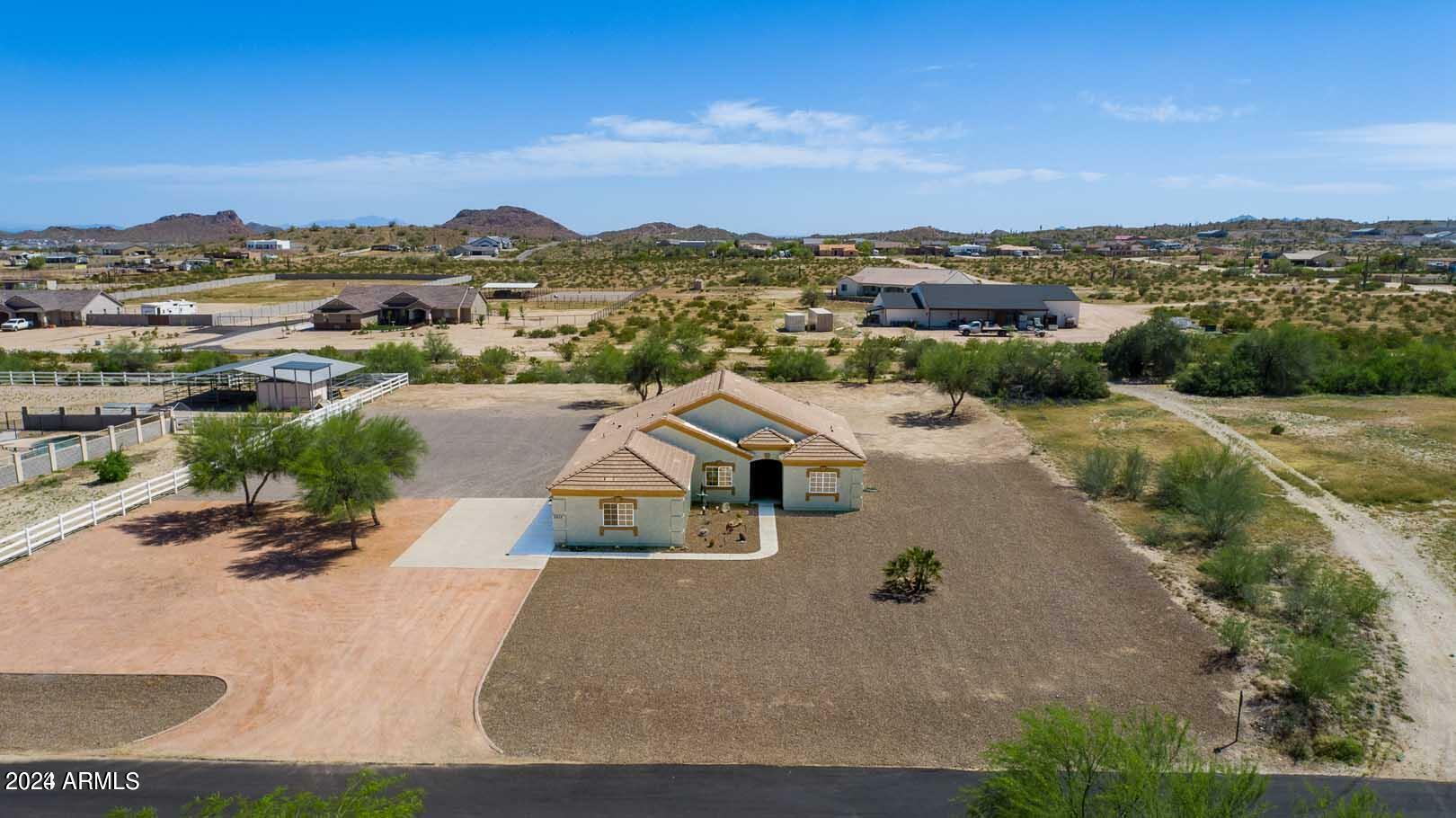 Property Photo:  2513 W Dixon Lane  AZ 85144 