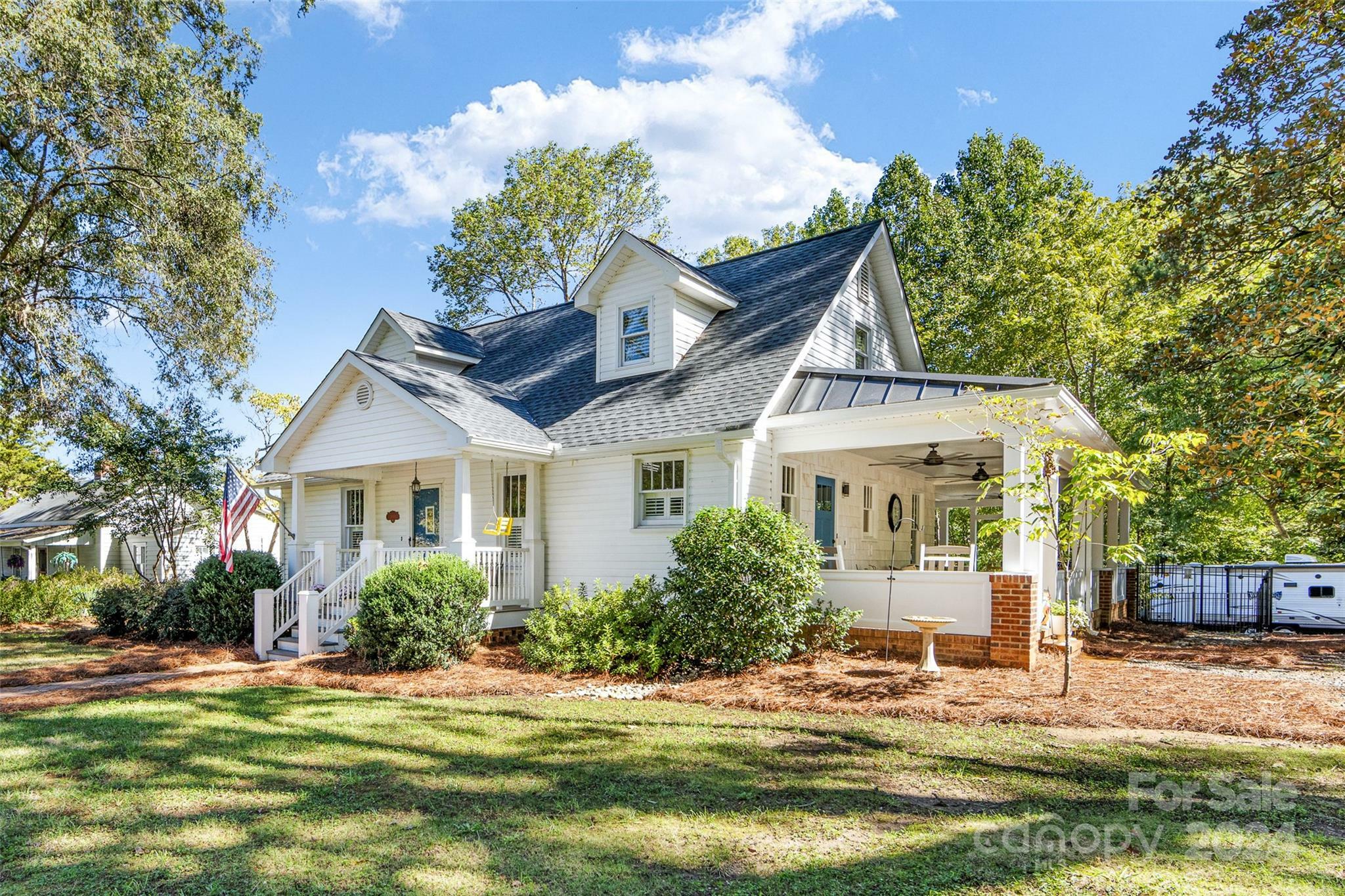 Property Photo:  300 N Providence Street  NC 28173 