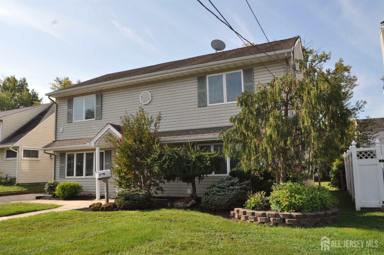 Property Photo:  33 Grand Avenue  NJ 08830 