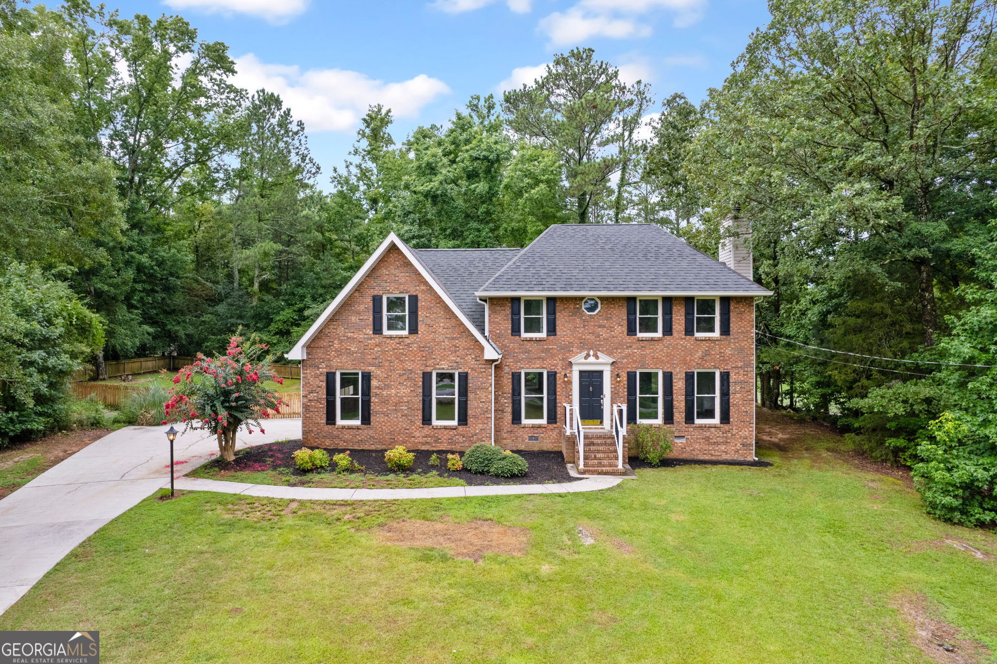 Property Photo: 7377 N Mitchell Court GA 30180