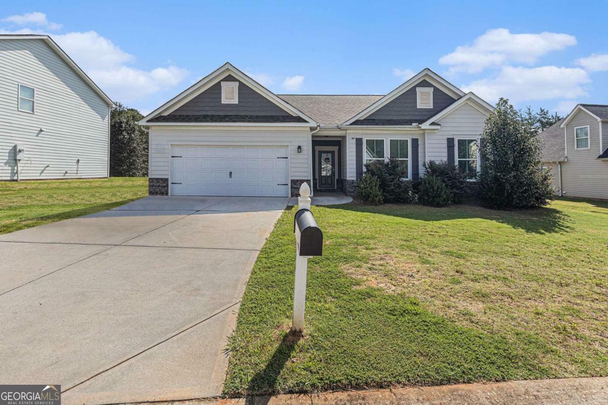 Property Photo:  240 Vineyard Ridge Drive  GA 30223 