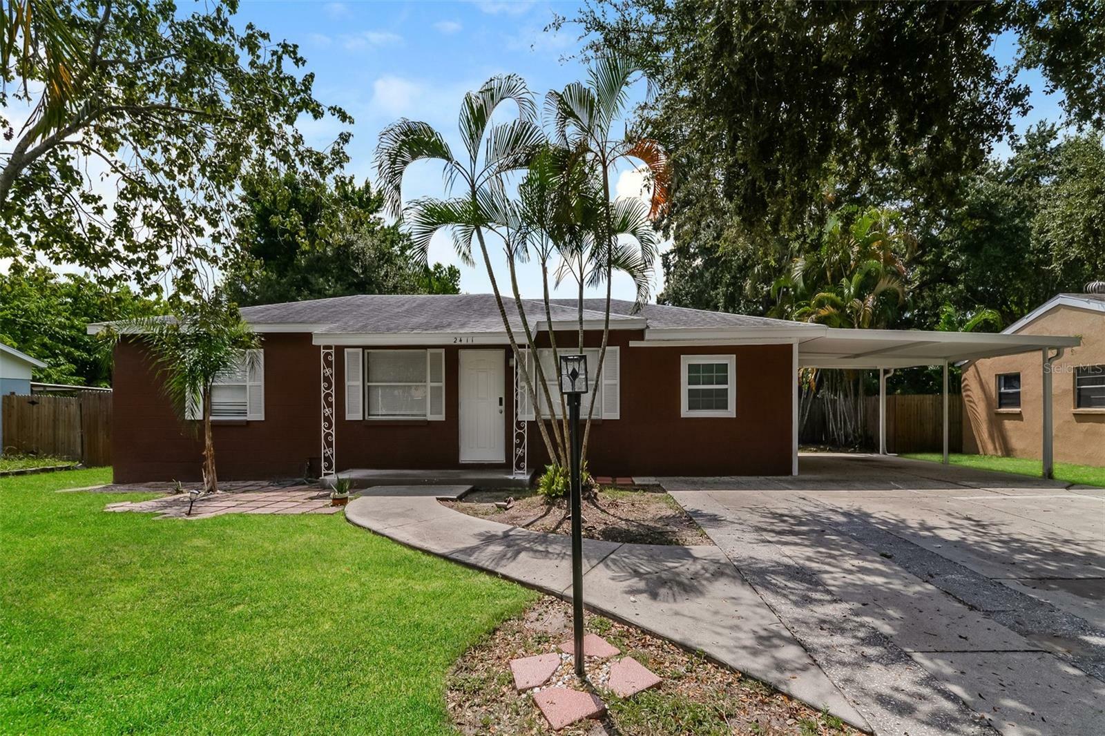 Property Photo:  2411 22nd Avenue W  FL 34205 