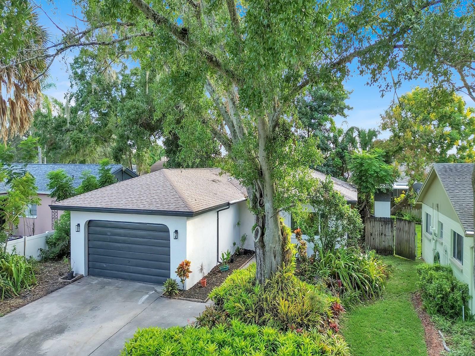 Property Photo:  4804 Cypress Ridge Place  FL 33624 