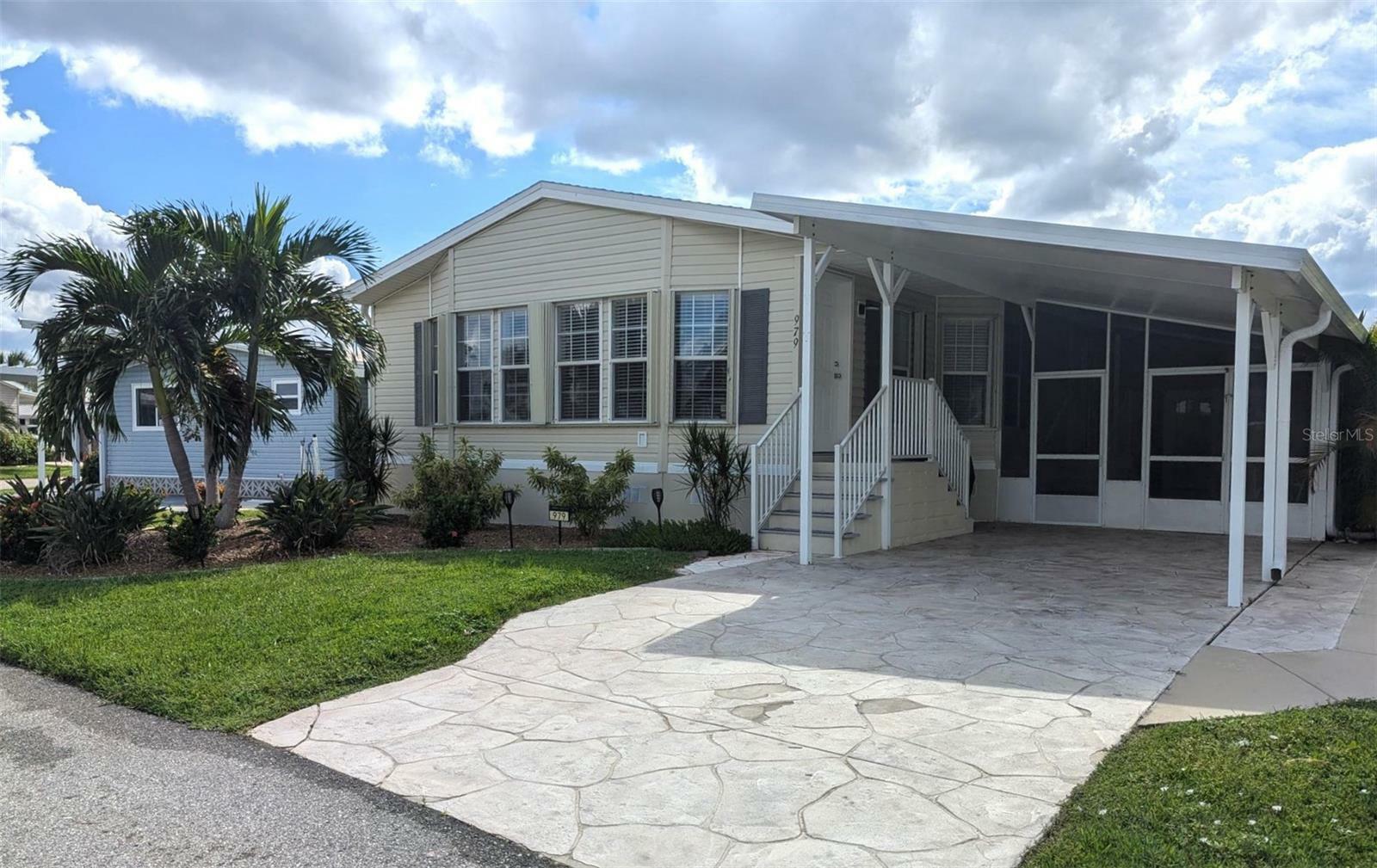 Property Photo:  2100 Kings Highway 979  FL 33980 