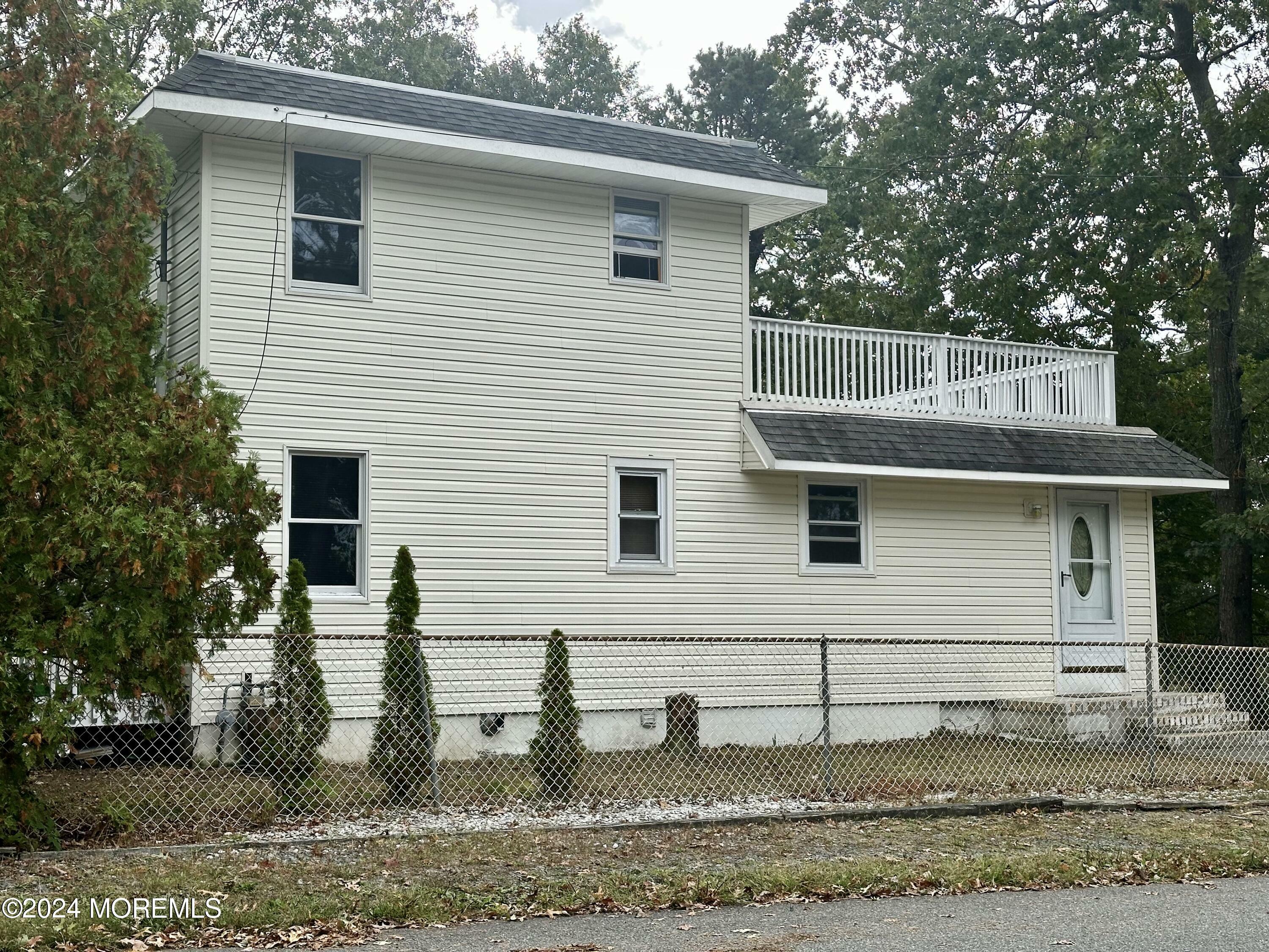 Property Photo:  887 Arlington Avenue  NJ 08731 