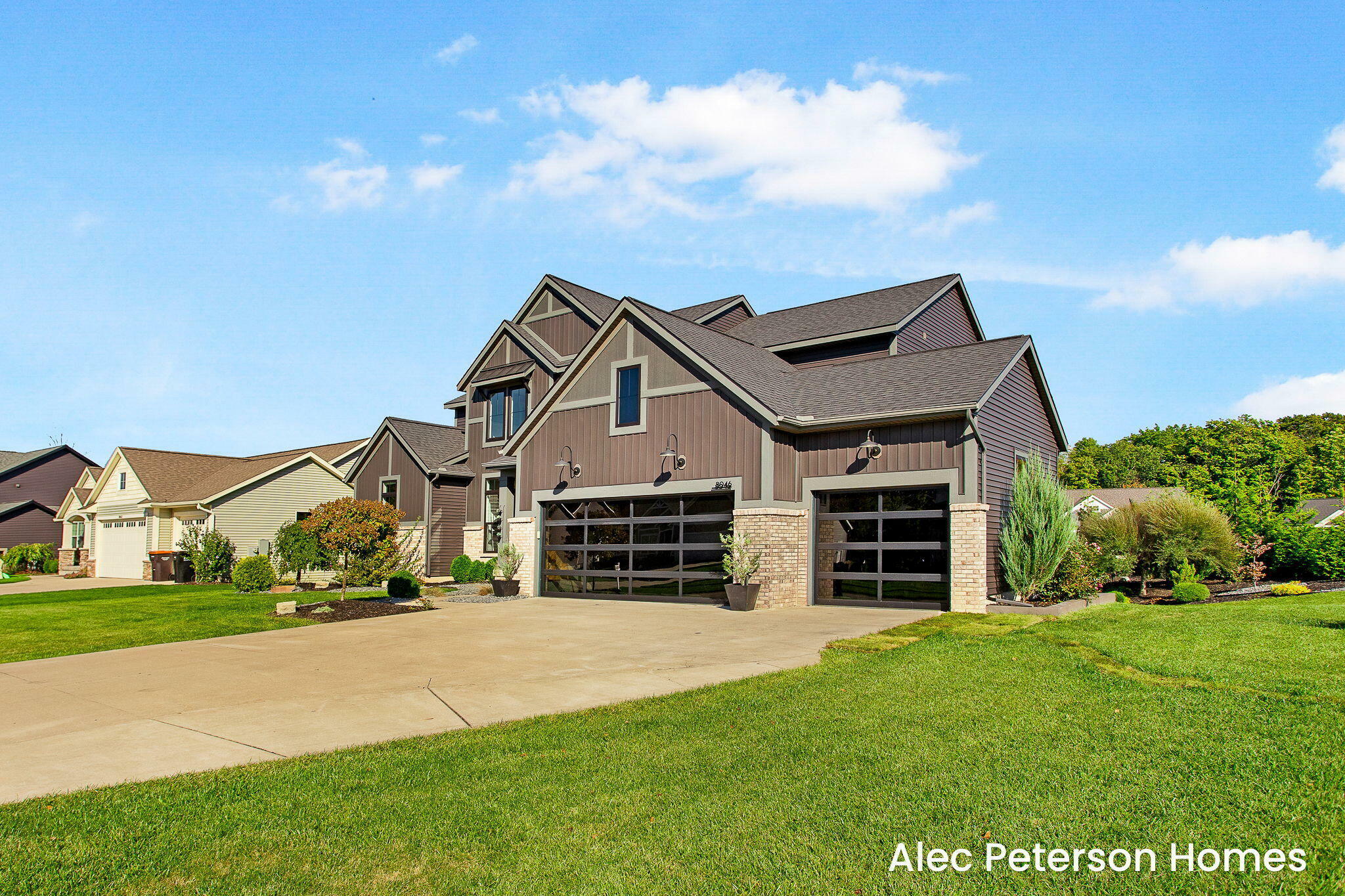 Property Photo:  8046 Golden Oak Drive  MI 49428 