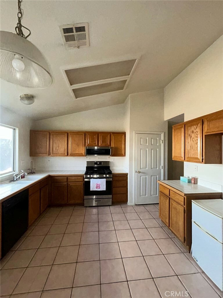 Property Photo: 13240 Soft Cloud Way CA 92392