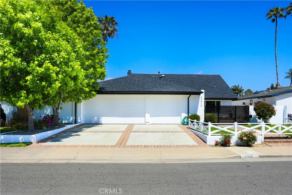 21912 Summer Circle  Huntington Beach CA 92646 photo