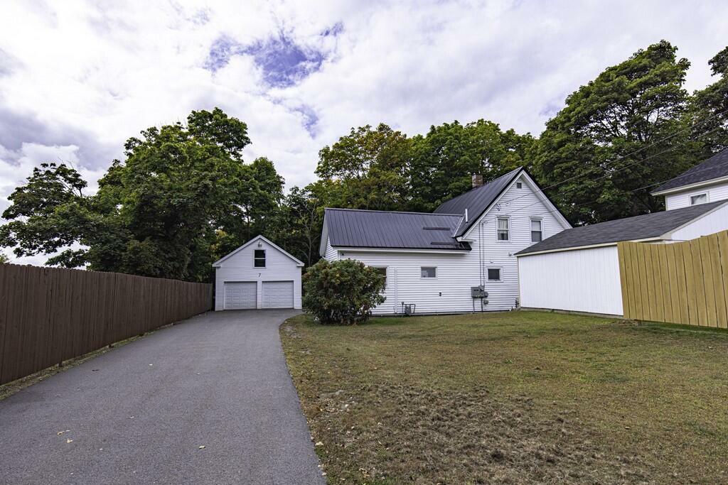 Property Photo:  7 Holyoke Street  ME 04412 