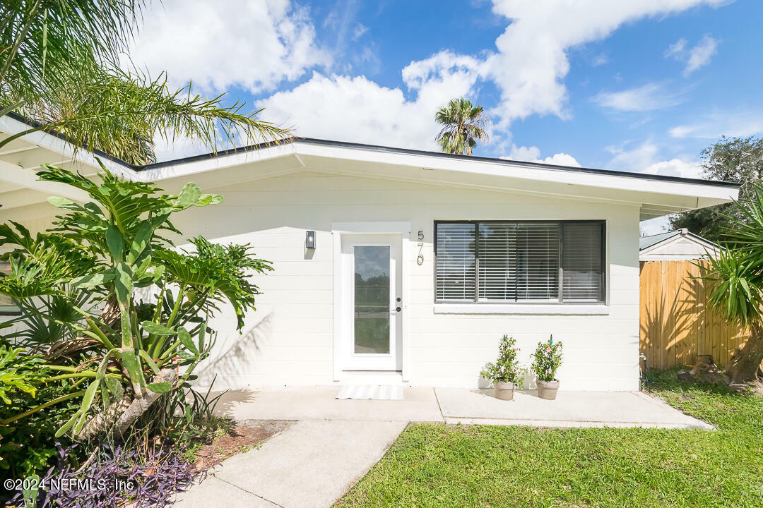 Property Photo:  570 Seagate Avenue  FL 32266 