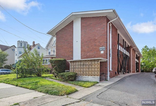 Property Photo:  86 Chestnut Street 4  NJ 07070 