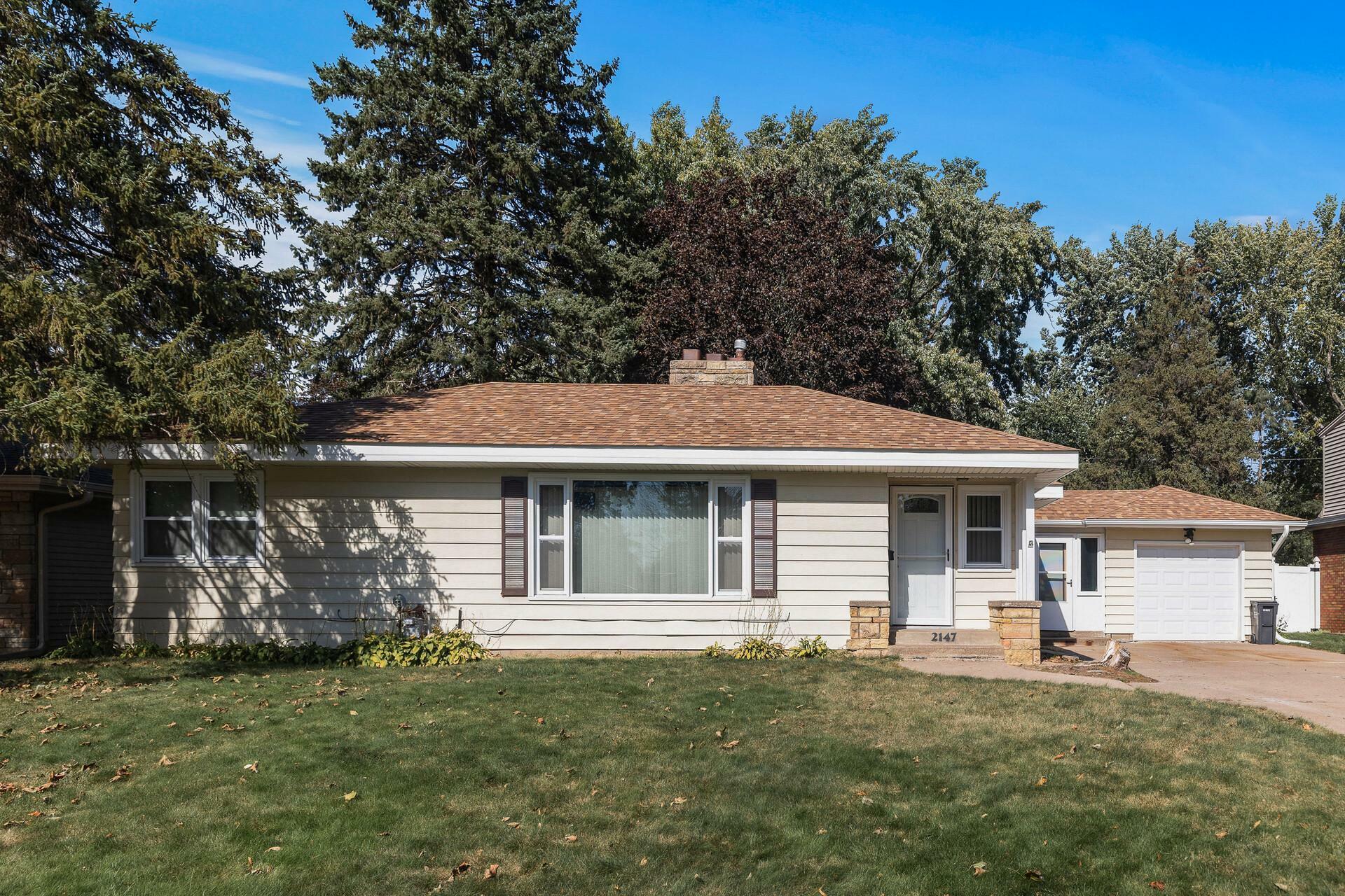 Property Photo:  2147 Ames Avenue  MN 55119 