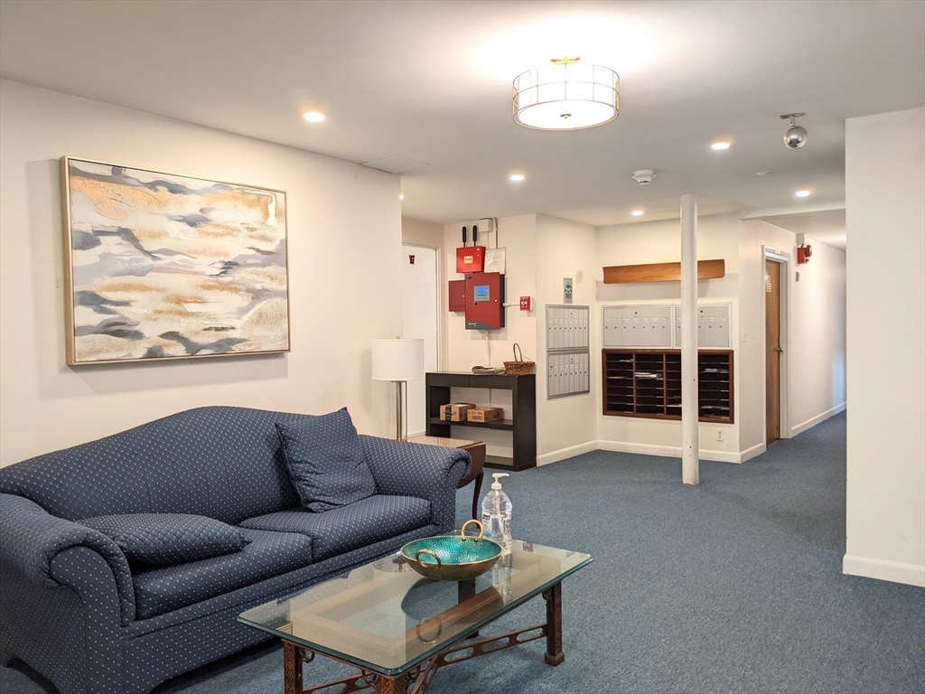 Property Photo:  114 Pleasant St 405  MA 02476 