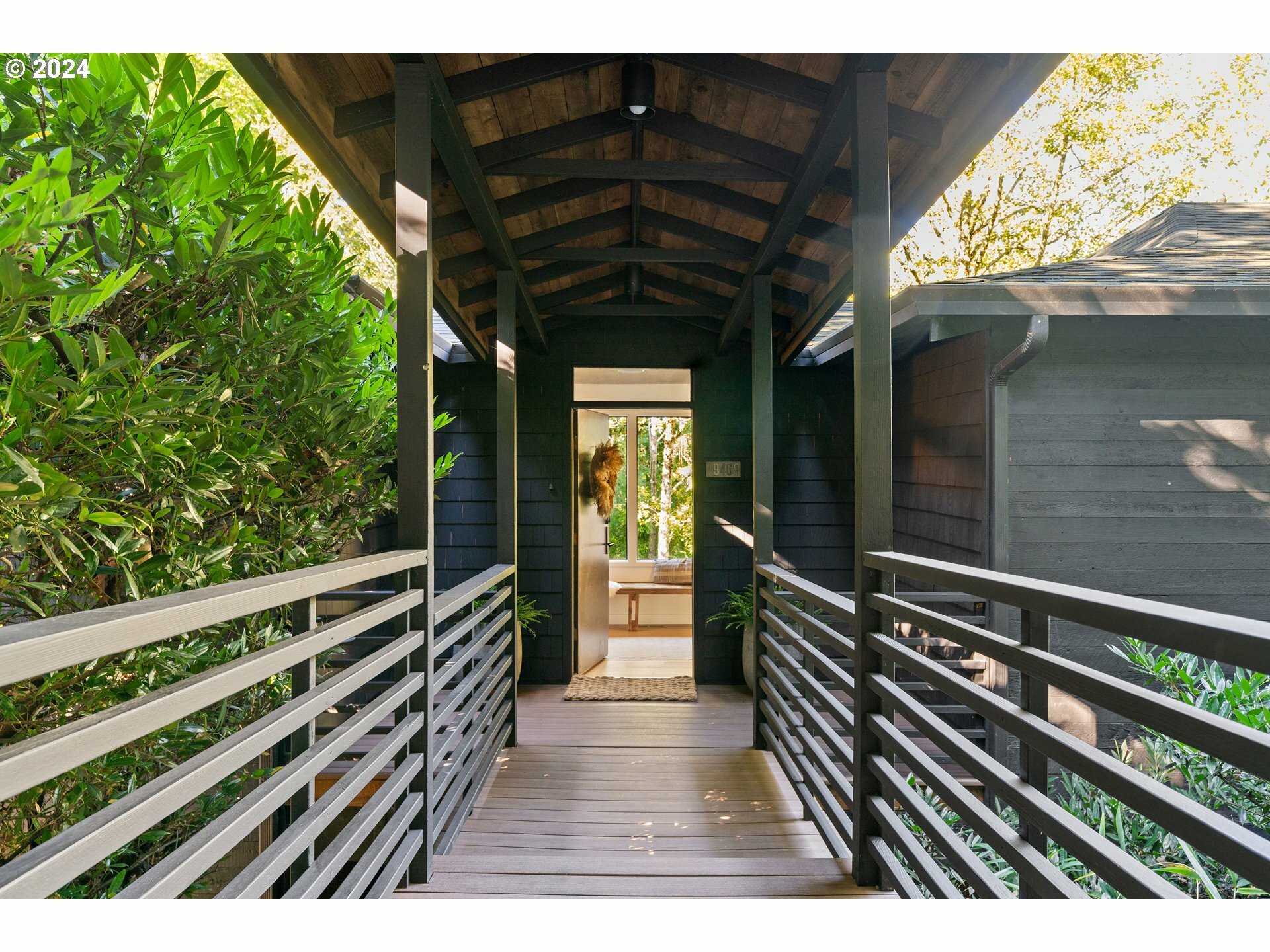Property Photo: 9468 SW 62nd Dr OR 97219