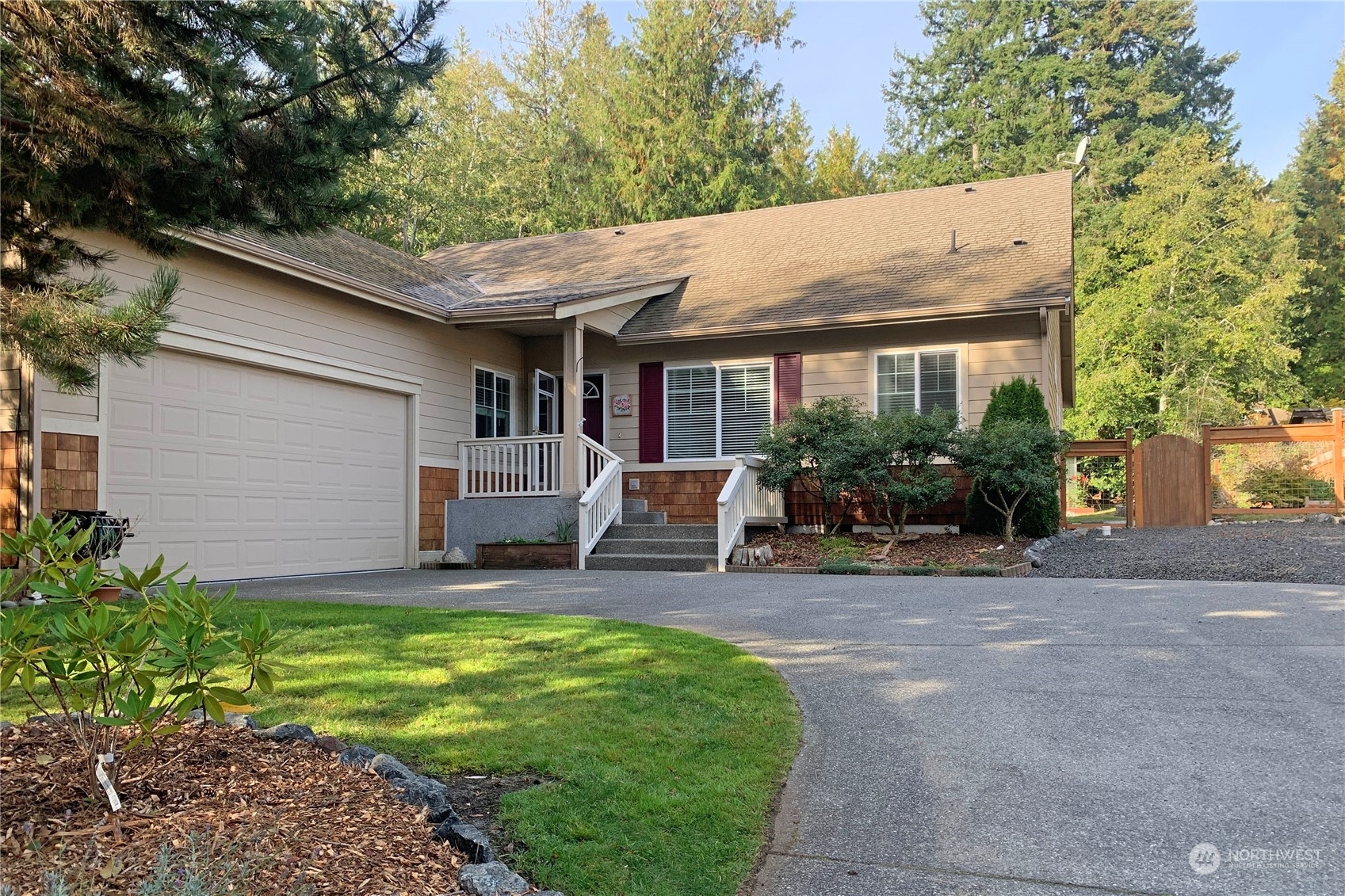 Property Photo:  142  Camano Lane  WA 98365 