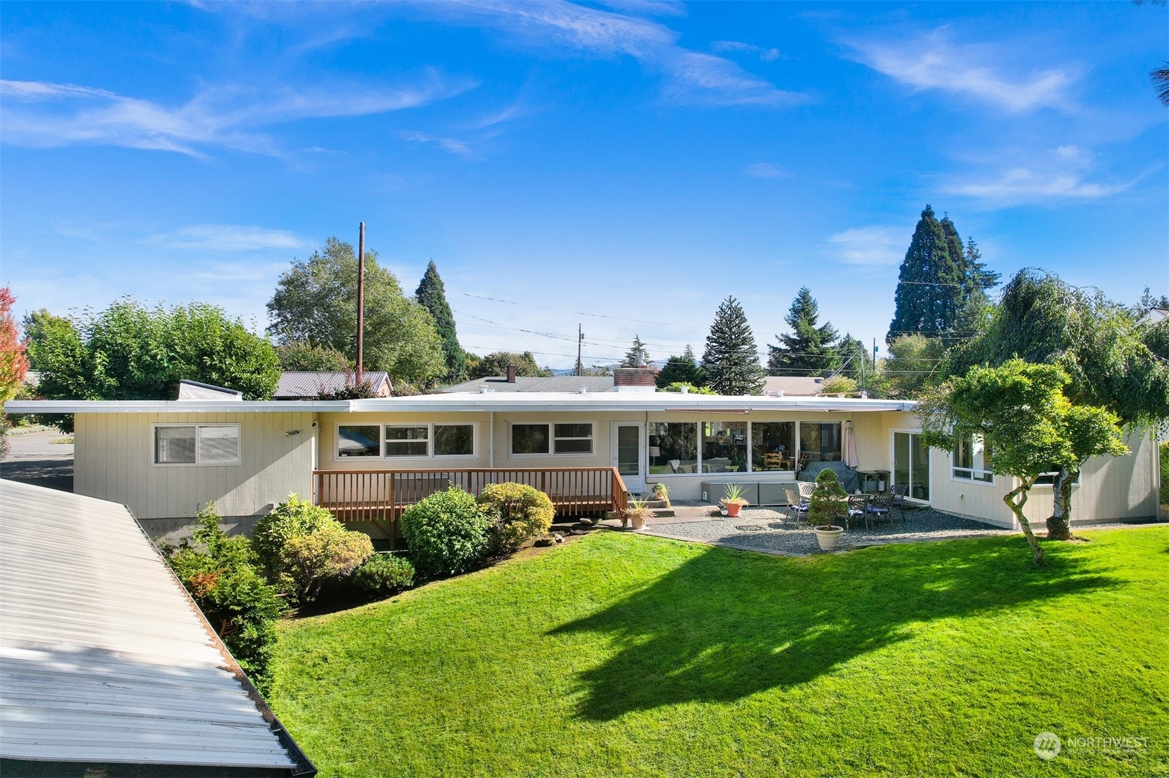 Property Photo:  3033 Lynn Street  WA 98225 