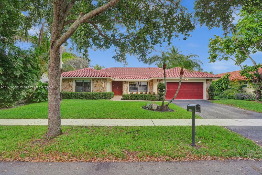 Property Photo:  9821 NW 10th St  FL 33322 