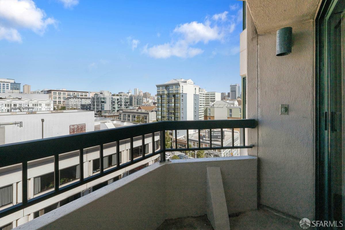 Property Photo:  601 Van Ness Avenue 809  CA 94102 