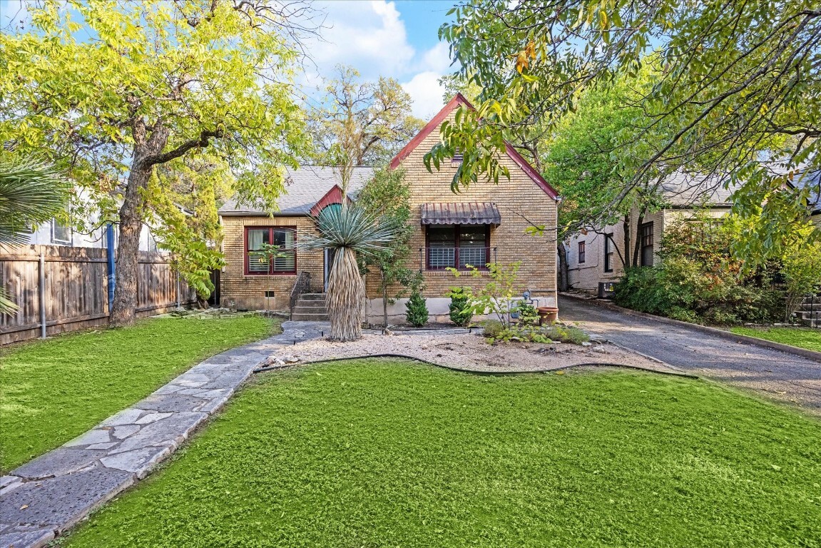 Property Photo:  1407 Woodlawn Boulevard  TX 78703 