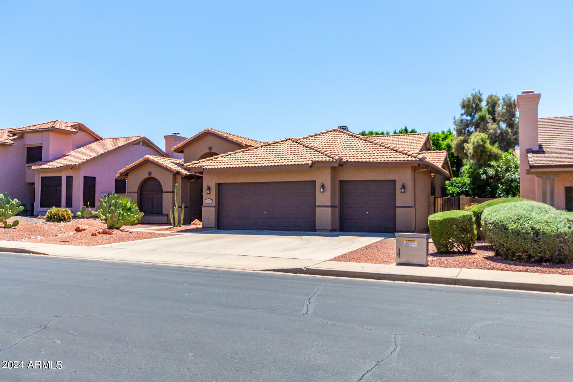 Property Photo: 5839 E Jensen Street AZ 85205