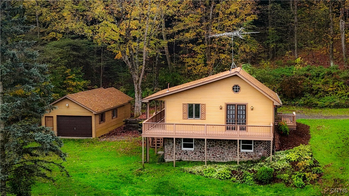 Property Photo:  4018 W Cheningo Road  NY 13158 