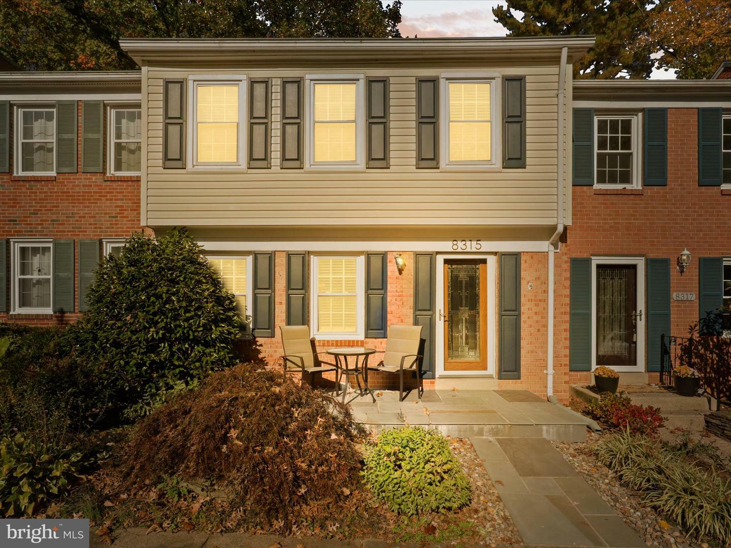 Property Photo: 8315 Uxbridge Court VA 22151
