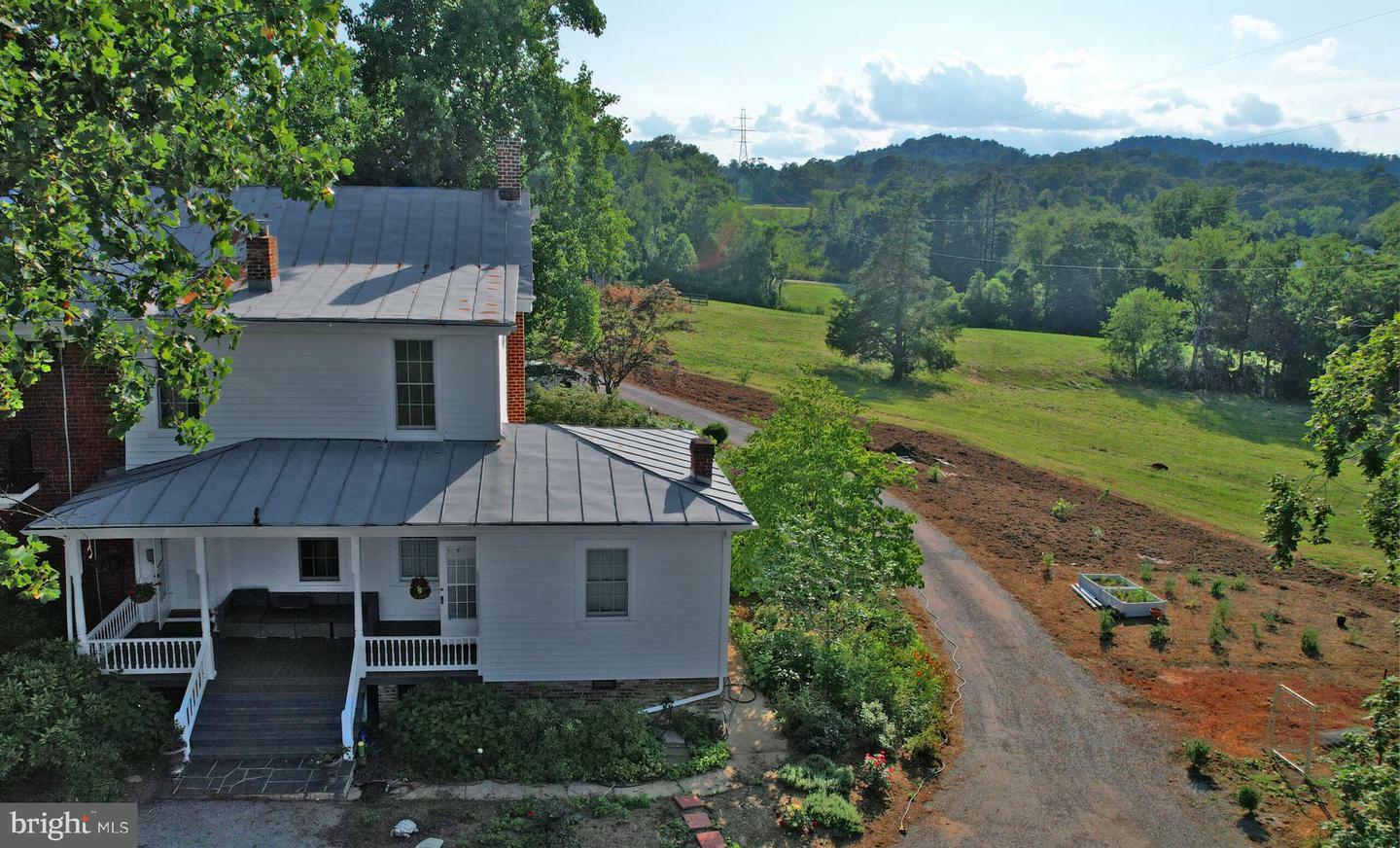 Property Photo:  294 Freshwater Cove Lane  VA 22949 