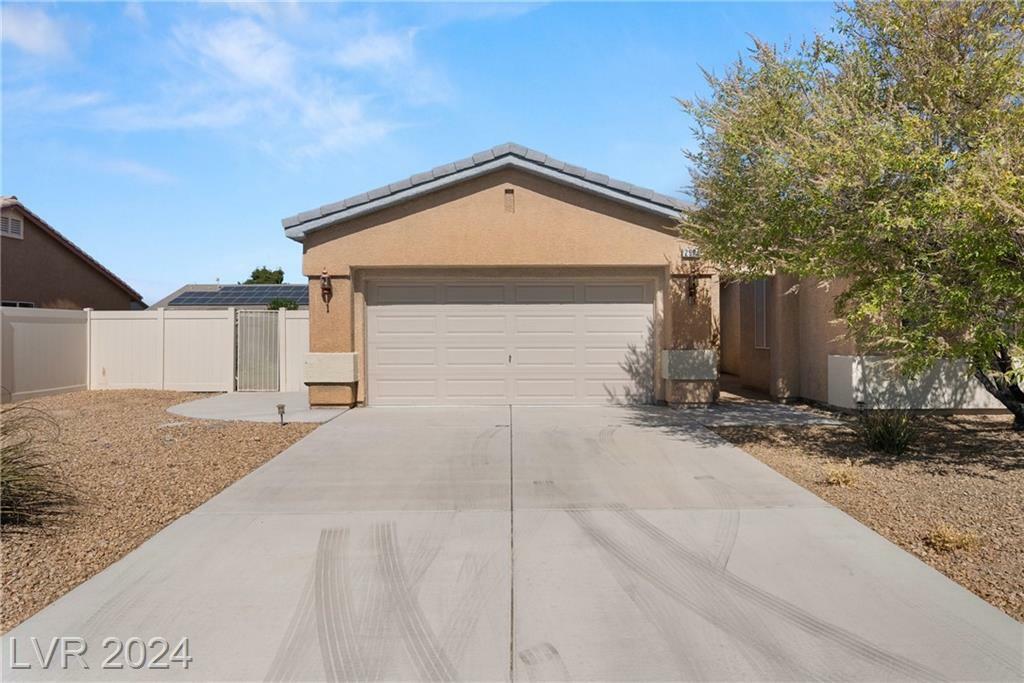 Property Photo:  2594 East Sparrow Way  NV 89048 